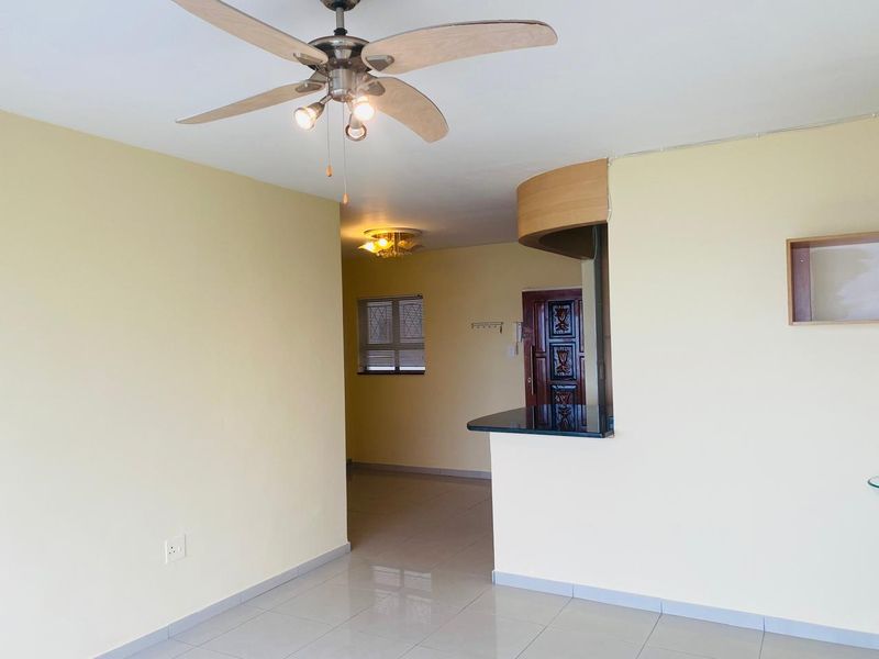 2.5 bedroom beachfront living, close to Suncoast Casino and steps away from the Beach - Photo 7
