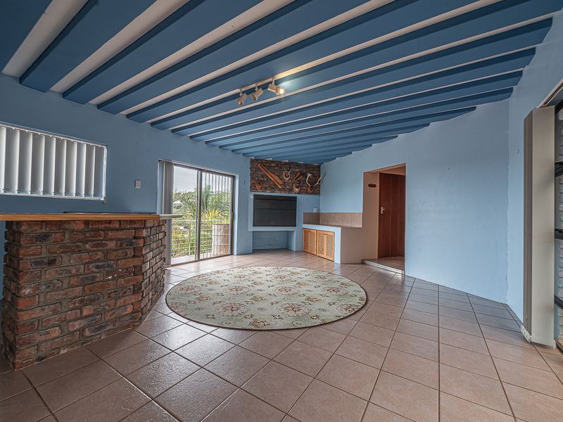 Spacious family home with large one bedroom flat. - Photo 6