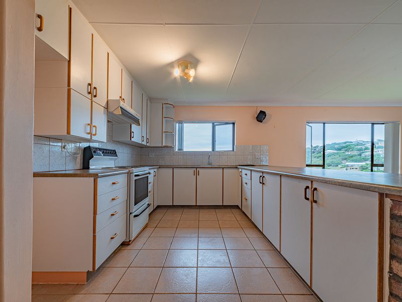 Spacious family home with large one bedroom flat. - Photo 3