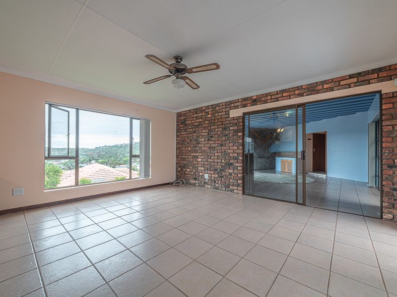 Spacious family home with large one bedroom flat. - Photo 5