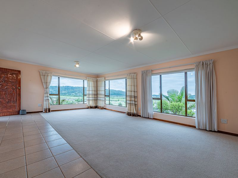 Spacious family home with large one bedroom flat. - Photo 1