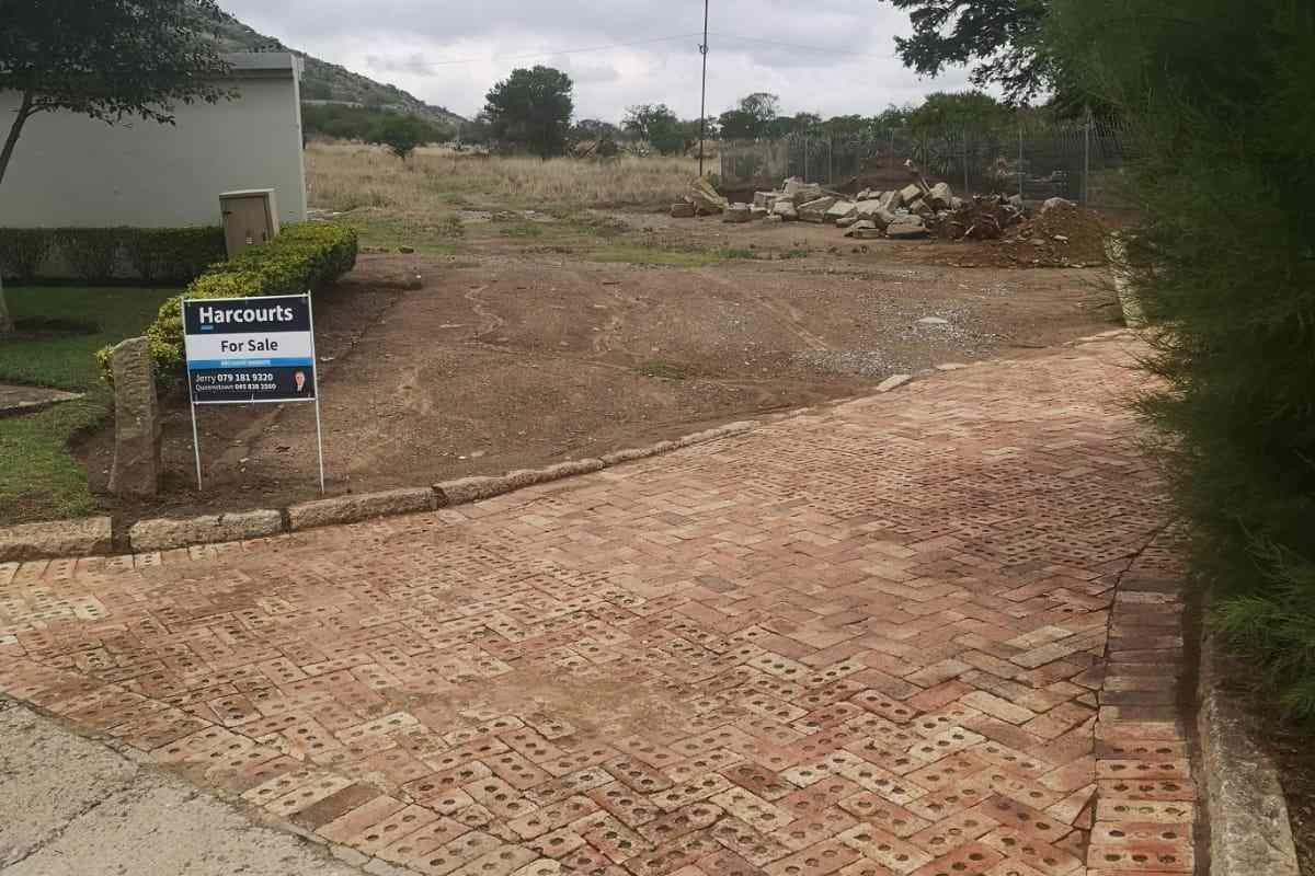 Top town land for sale - Photo 2