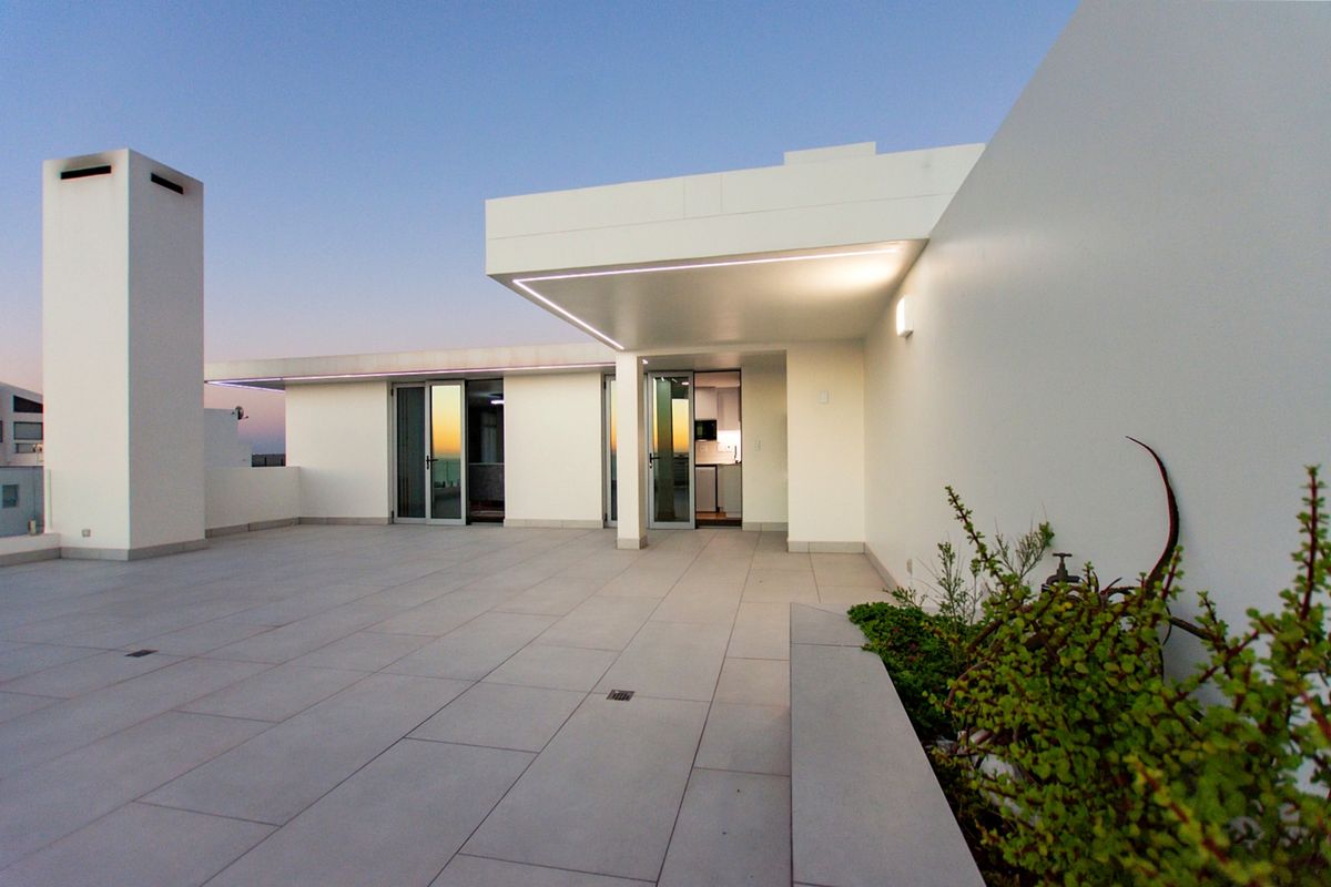 Modern Masterpiece with Ocean views - Photo 3