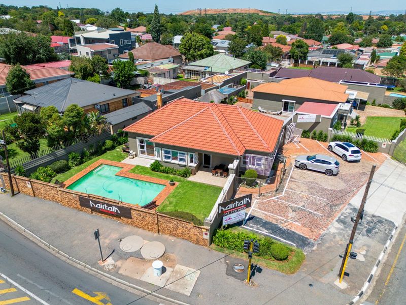DUAL PROPERTY INVESTMENT , PRIME COMMERCIAL AND RESIDENTIAL - Photo 2