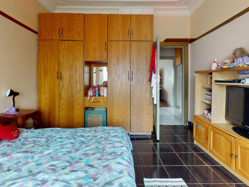 Discover this beautifully versatile property in the heart of Primrose - Photo 10