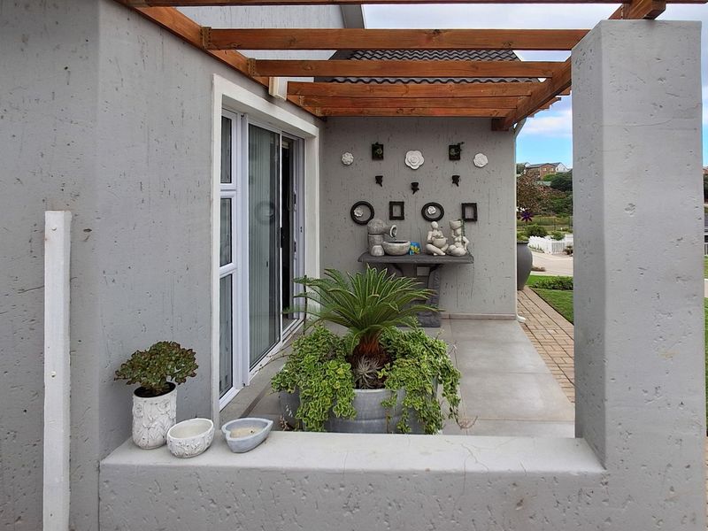 Full title townhouse close to the ocean. - Photo 8