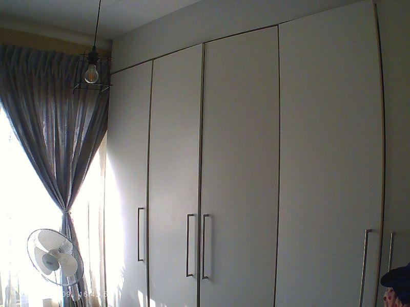 Warm and inviting Home - Photo 10