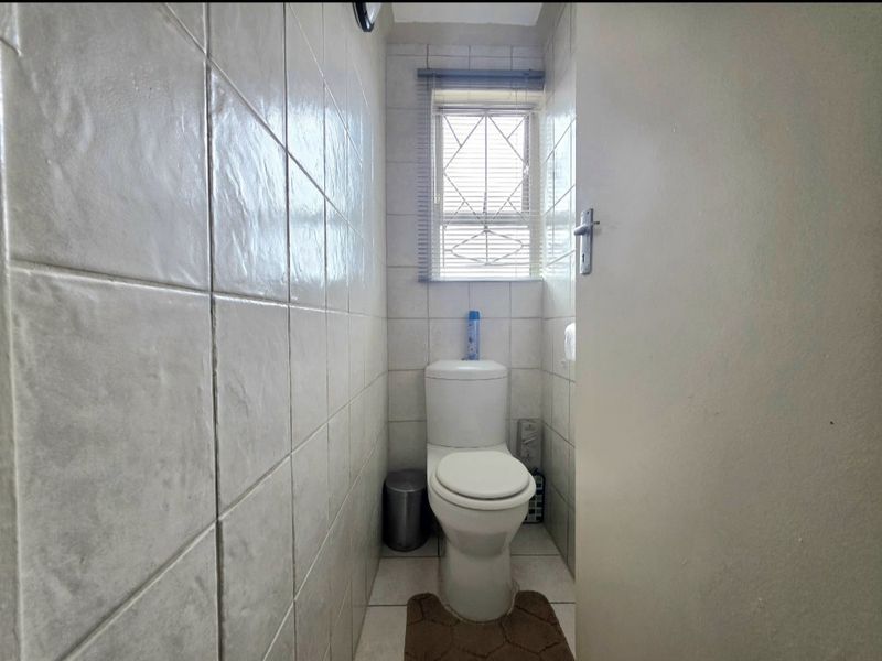 Freehold For Sale In Isipingo - Photo 10