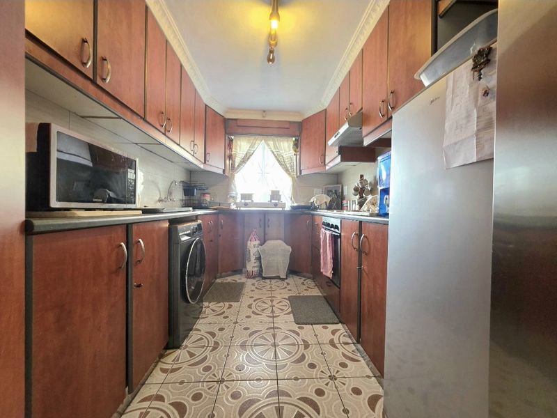 Freehold For Sale In Isipingo - Photo 2