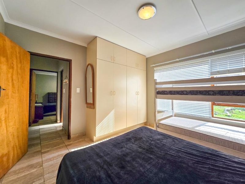 Fresh Coastal Living in the Heart of Stilbaai-Wes - Photo 10