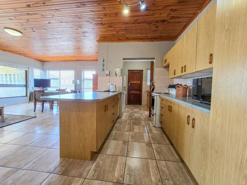 Fresh Coastal Living in the Heart of Stilbaai-Wes - Photo 7