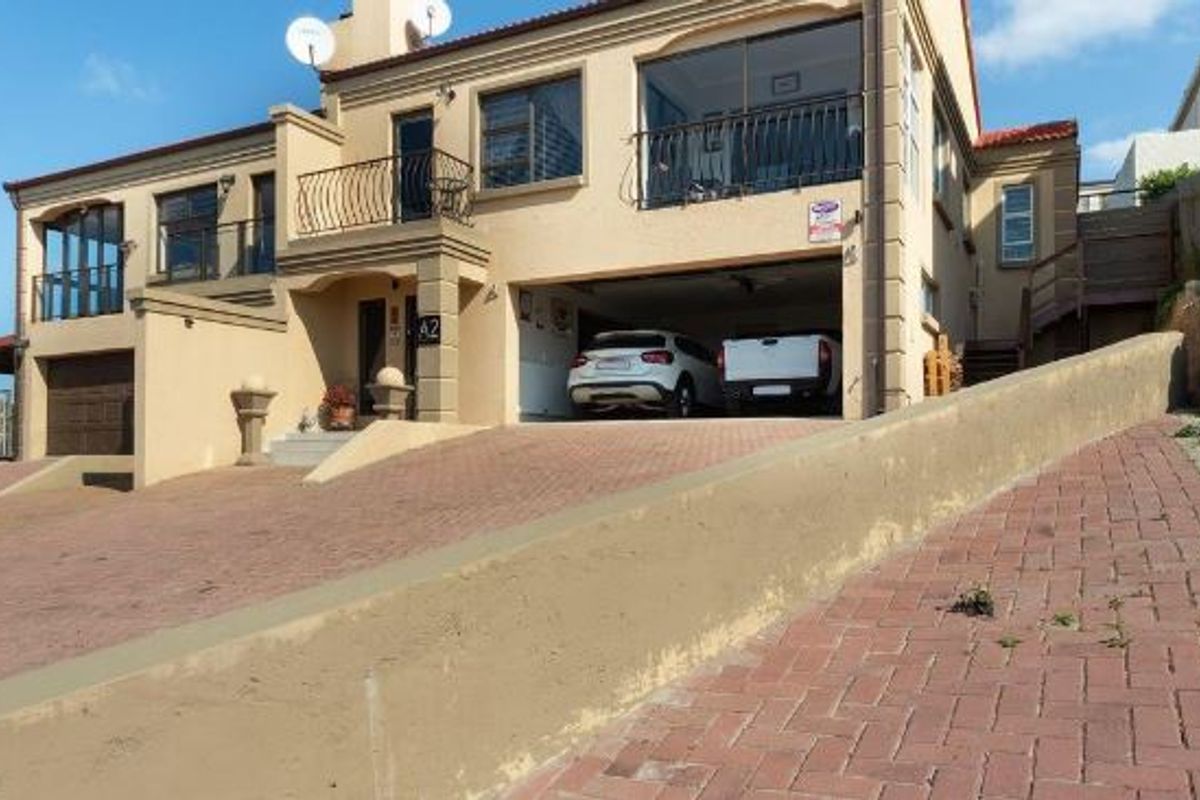 Well appointed duet for sale in Island View - Photo 2