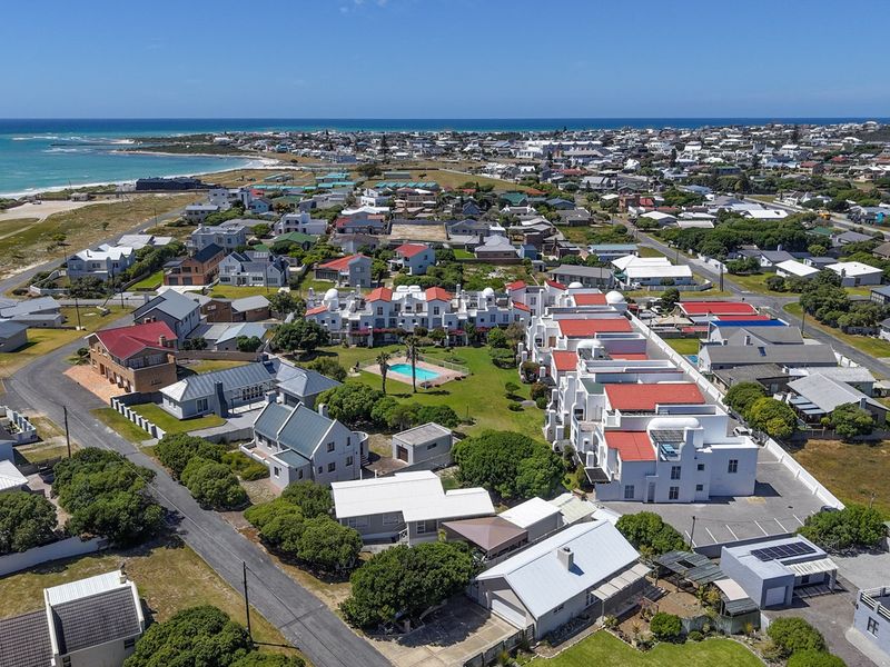 Effortless Coastal Living at Its Finest! - Photo 3