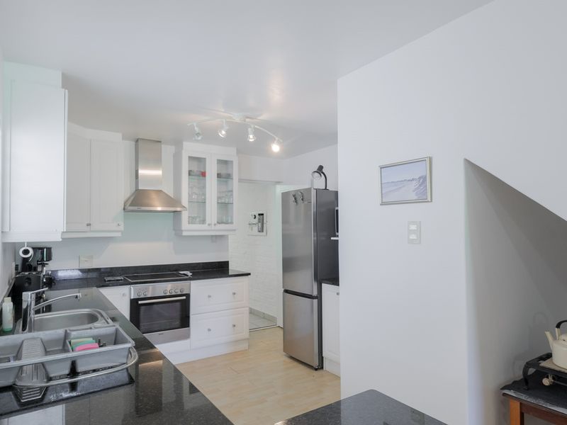 Effortless Coastal Living at Its Finest! - Photo 9