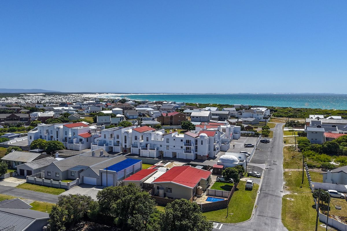 Effortless Coastal Living at Its Finest! - Photo 2