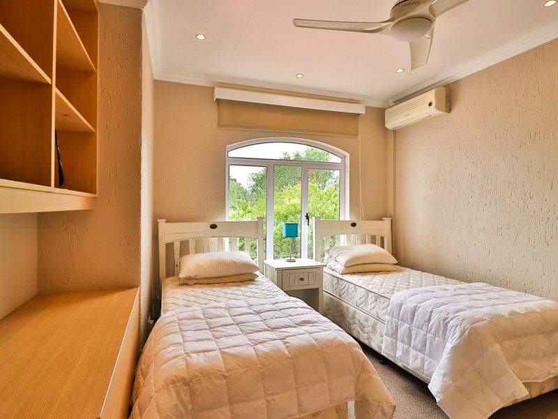 Stunning 4-Bedroom Unit in Vaal Marina’s Sunset Cove – Unbeatable Views! - Photo 10