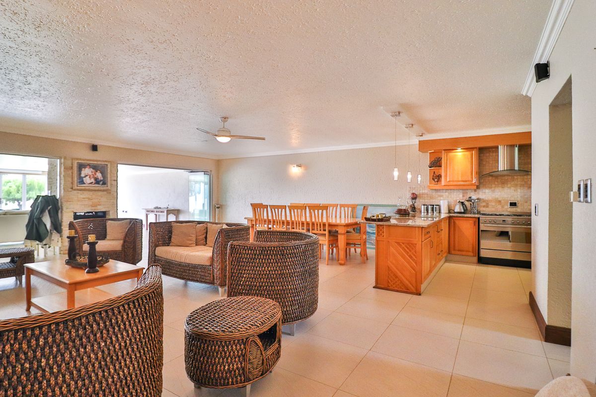 Stunning 4-Bedroom Unit in Vaal Marina’s Sunset Cove – Unbeatable Views! - Photo 4