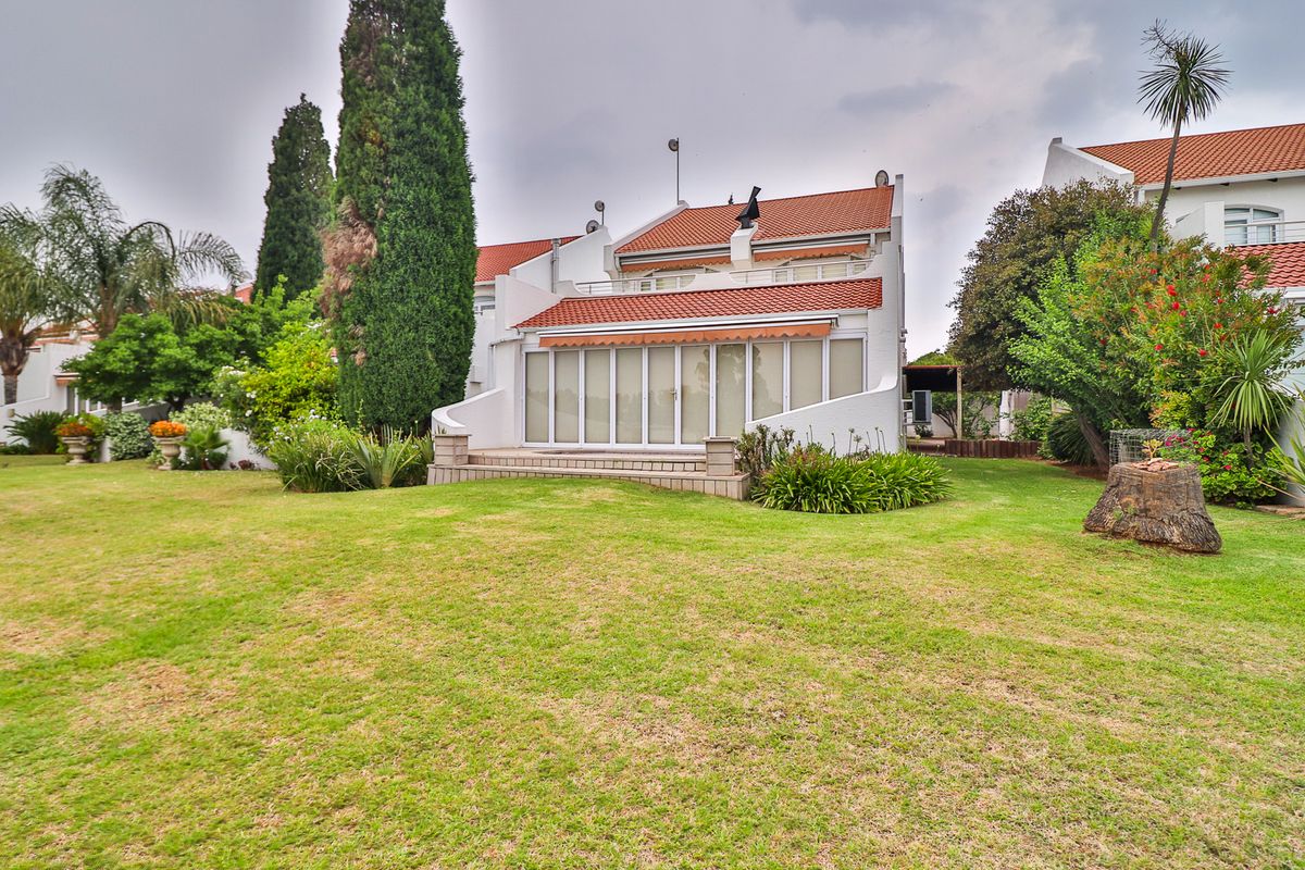 Stunning 4-Bedroom Unit in Vaal Marina’s Sunset Cove – Unbeatable Views! - Photo 2