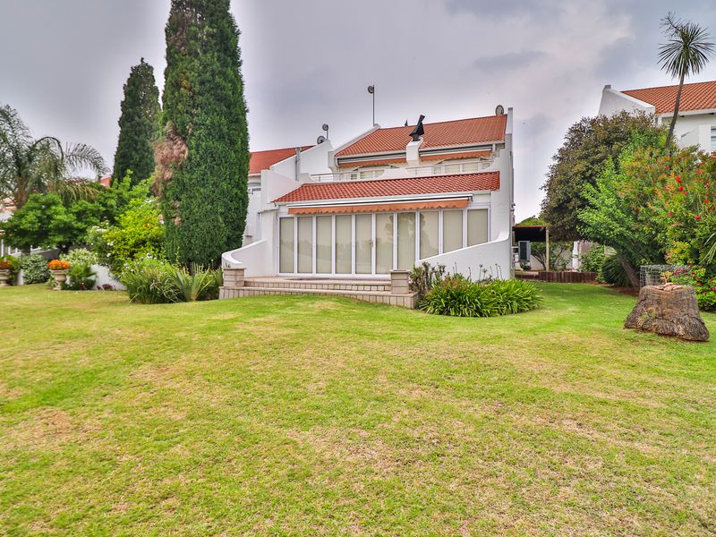 Stunning 4-Bedroom Unit in Vaal Marina’s Sunset Cove – Unbeatable Views! - Photo 2