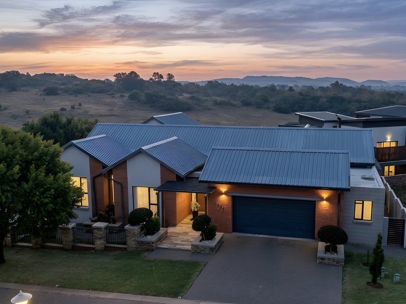 Sunsets, Space and Sophisticated living - Photo 2
