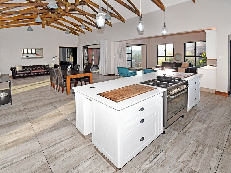 Sunsets, Space and Sophisticated living - Photo 5