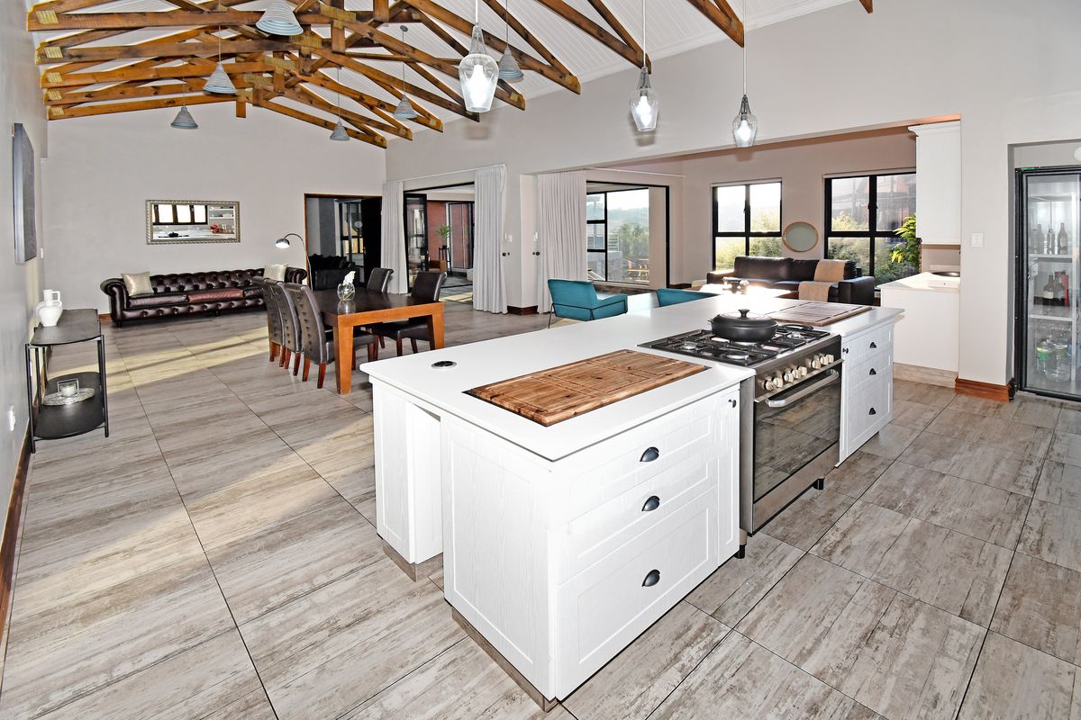 Sunsets, Space and Sophisticated living - Photo 5