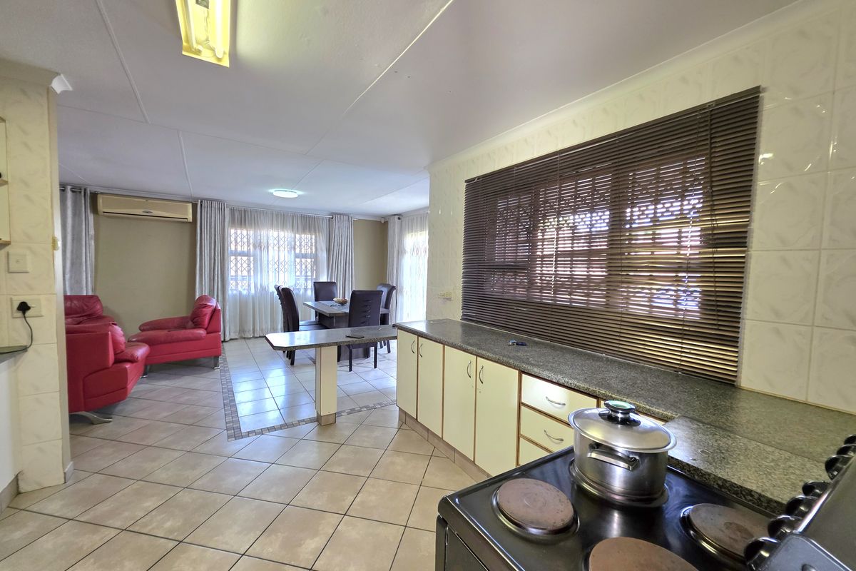 3 bedroom house - Photo 3