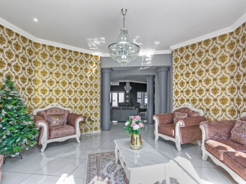 AN ABSOLUTE MUST SEE !!!!Elegant Family Living in One of Carlswald North Estate's Finest Homes - Photo 10