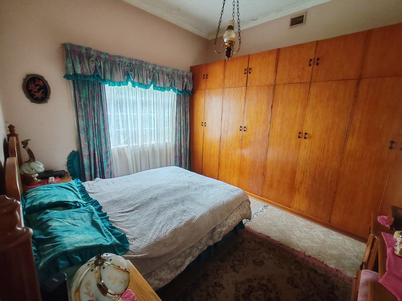 Home with good Road frontage for a small business - Photo 8