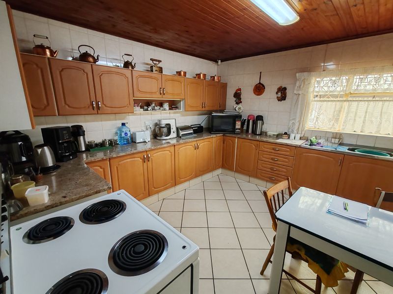 Home with good Road frontage for a small business - Photo 6