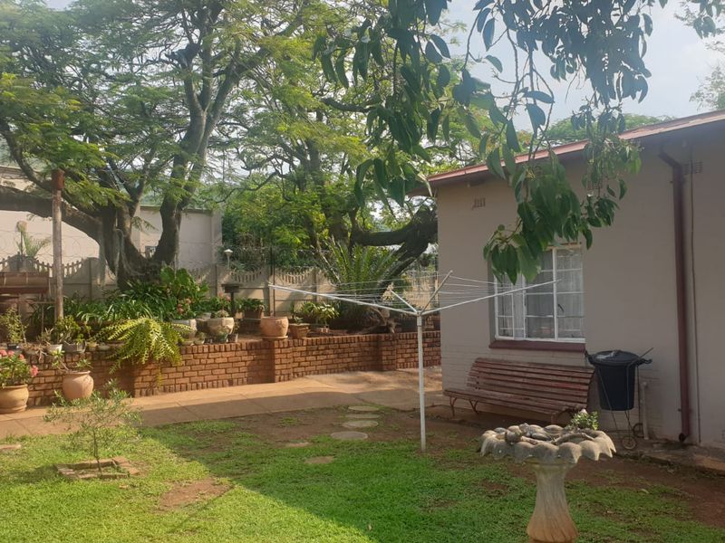 Affordable Elegance in a Well‐Kept Family Home - Photo 4