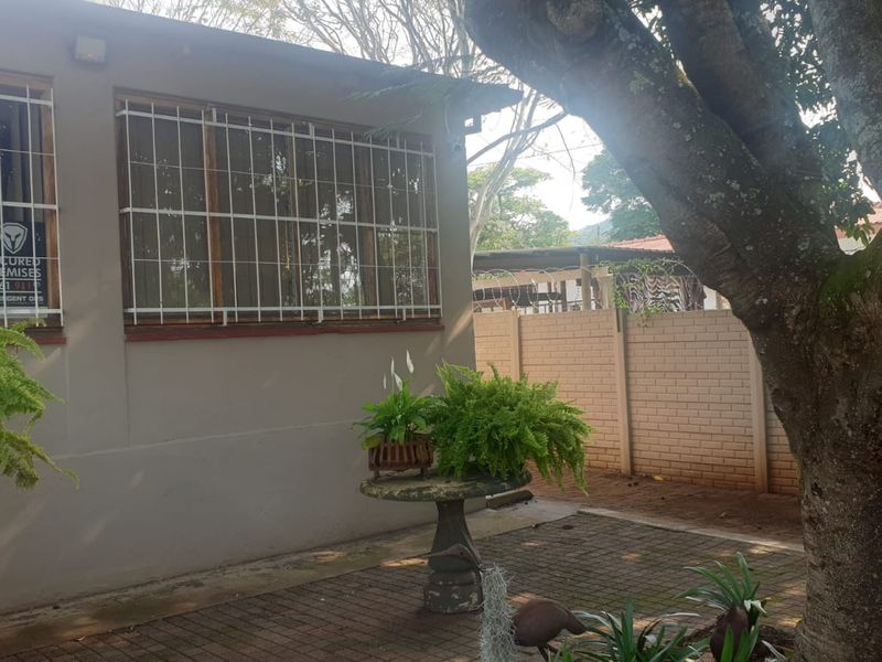 Affordable Elegance in a Well‐Kept Family Home - Photo 9