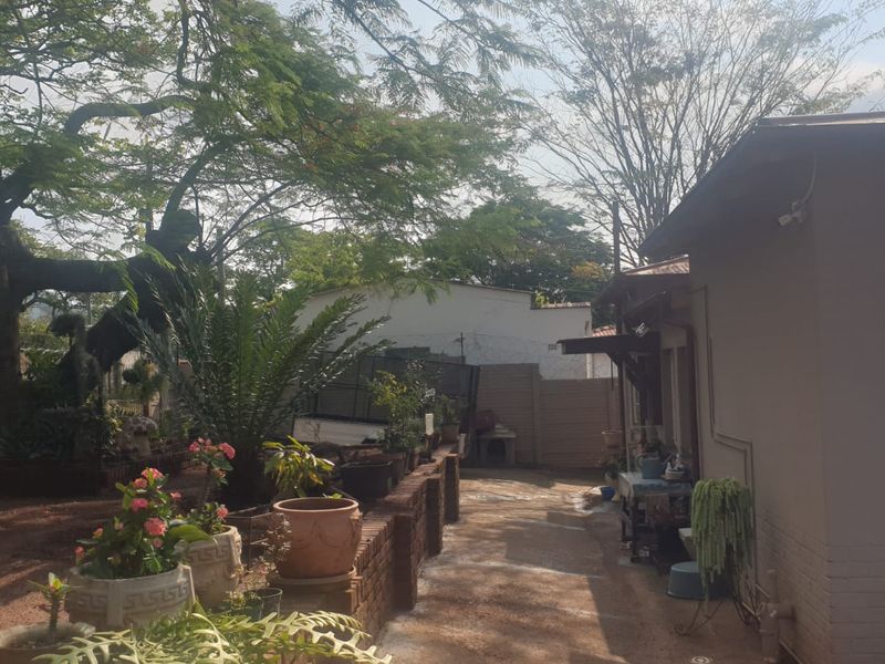 Affordable Elegance in a Well‐Kept Family Home - Photo 3