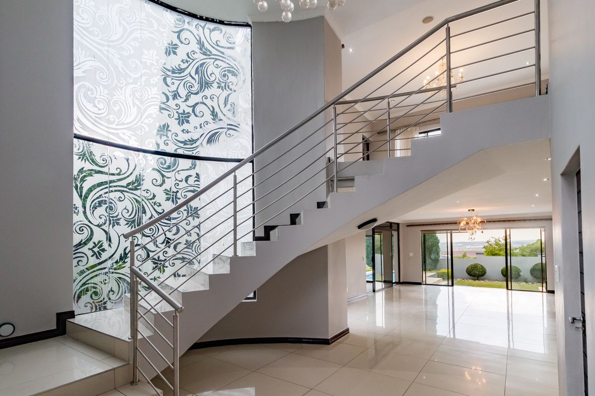 This Dream oasis awaits you! - Photo 2