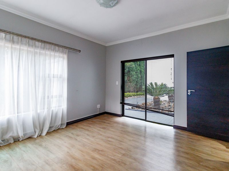 This Dream oasis awaits you! - Photo 8