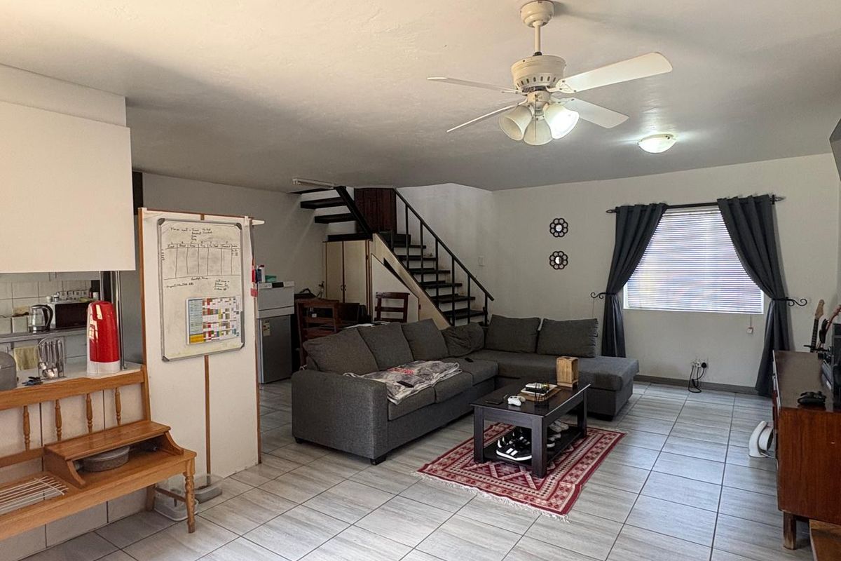 Spacious 3-Bedroom Duplexes With Great Potential! - Photo 5