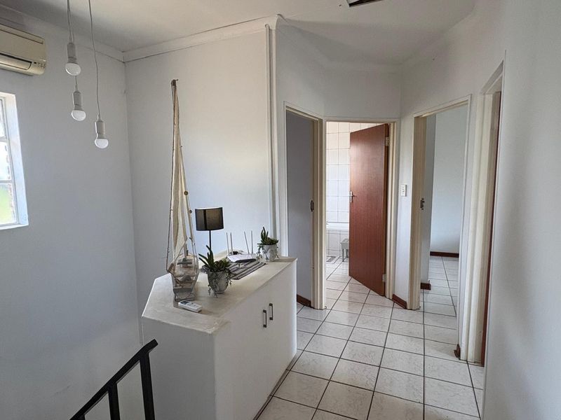 Spacious 3-Bedroom Duplexes With Great Potential! - Photo 8