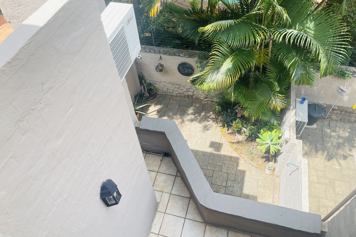 Spacious 3-Apartment located in Musgrave Road. - Photo 2