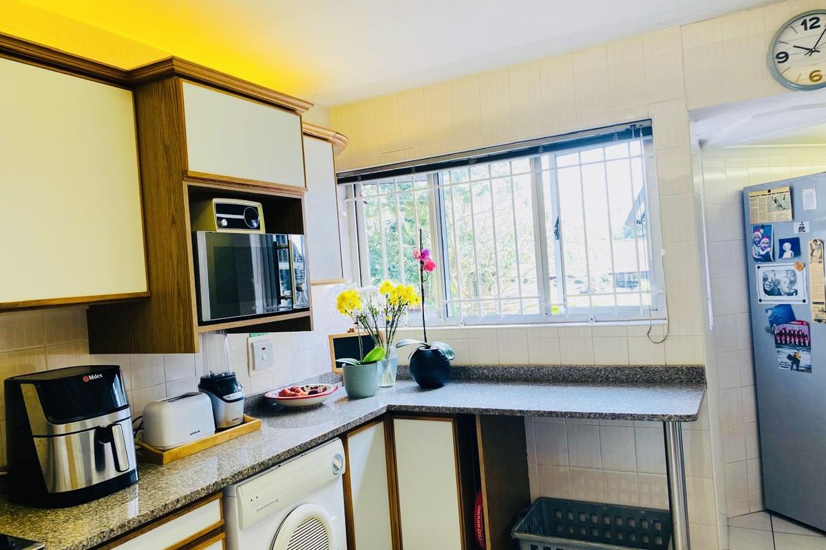 Spacious 3-Apartment located in Musgrave Road. - Photo 5