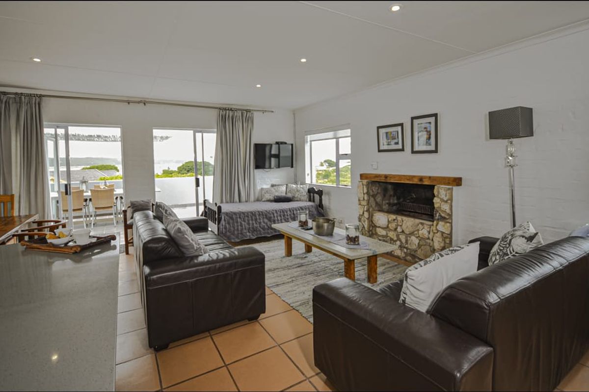 Harbour Views and Coastal Charm Combined - Photo 2