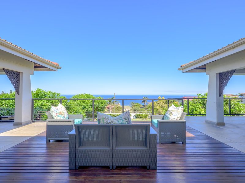 Furnished Coastal Luxury Retreat with ocean view - Photo 2