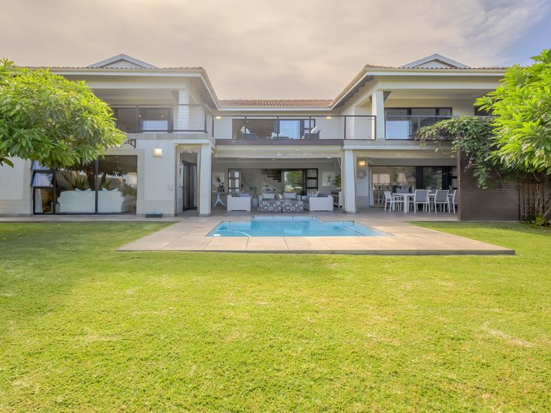 Furnished Coastal Luxury Retreat with ocean view - Photo 3