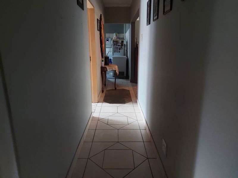 NEW INVESTORS HOME IN OOSEINDE, RUSTENBURG, FOR SALE - Photo 9