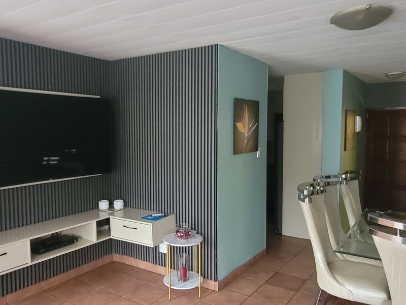 It is well-loved! - Photo 5