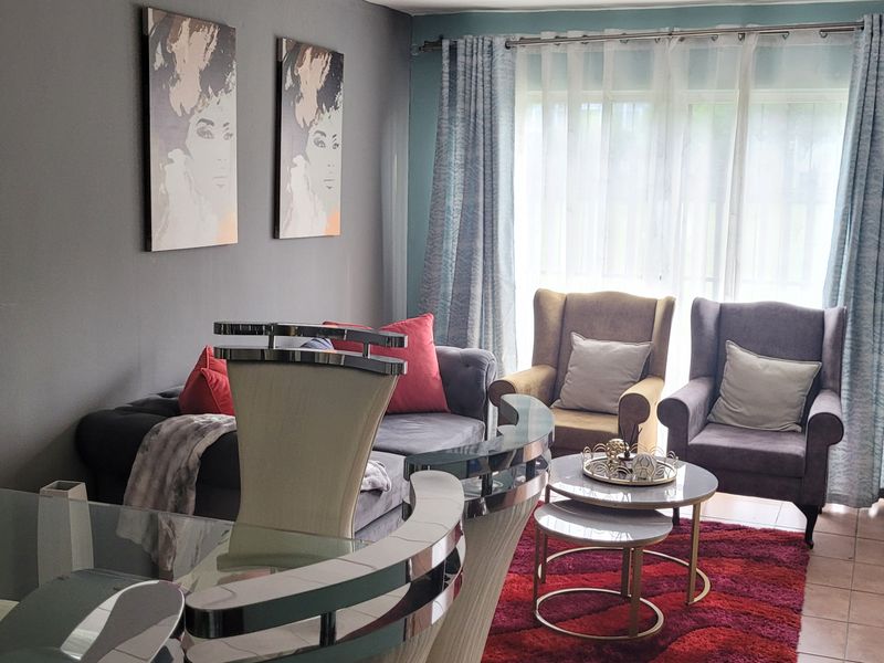 It is well-loved! - Photo 7