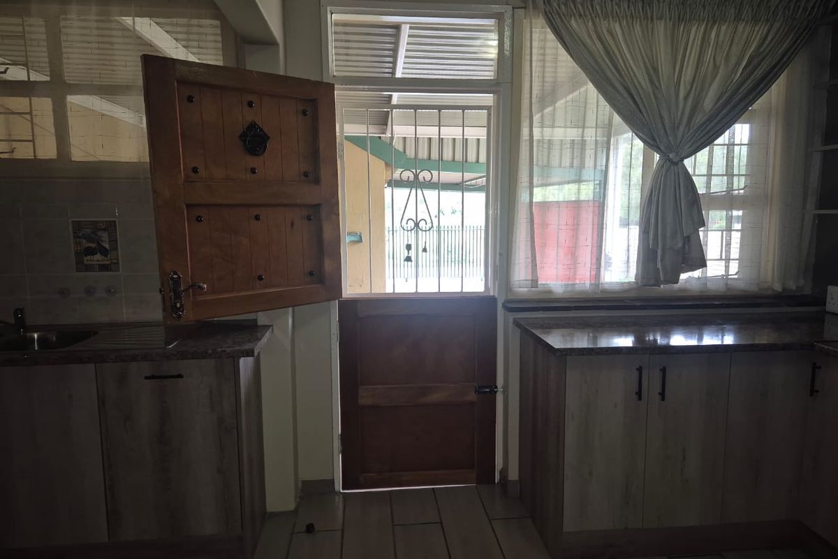 3 Bedroom Townhouse for sale in Ext 23 - Photo 3