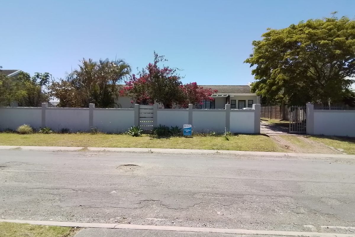 Freehold For Sale In East London - Photo 2