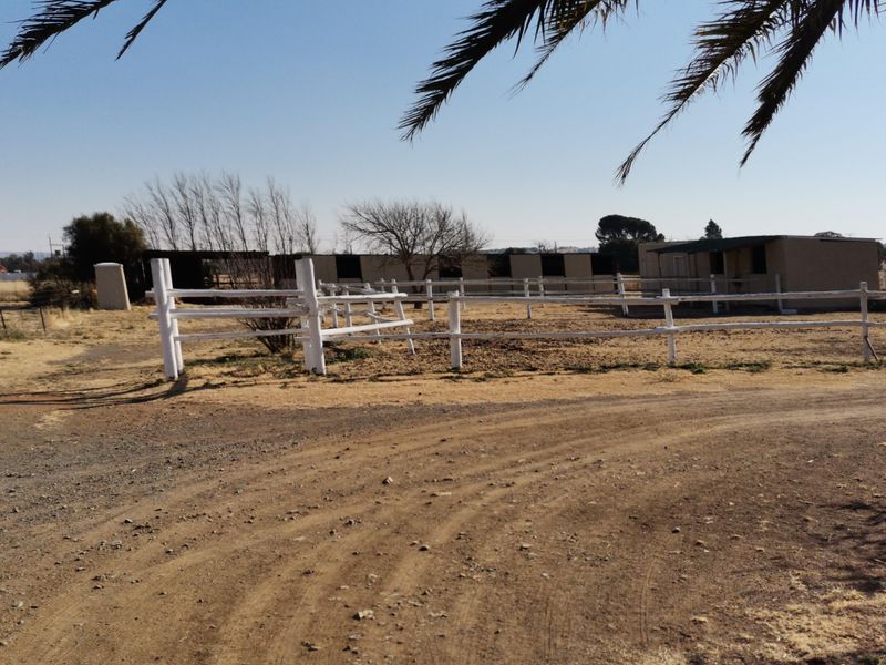 6.68-Hectare smallholding - approved for Commercial/Light Industrial zoning. - Photo 9