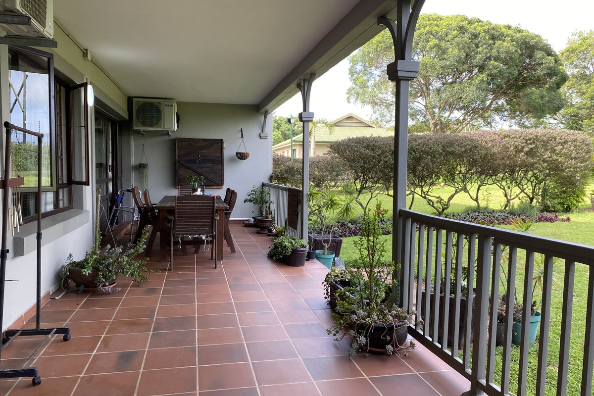 Frontline Ground Floor with Large Patio & Garden Area - Photo 2