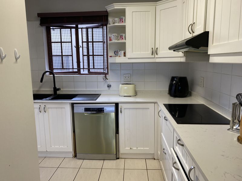 Frontline Ground Floor with Large Patio & Garden Area - Photo 7